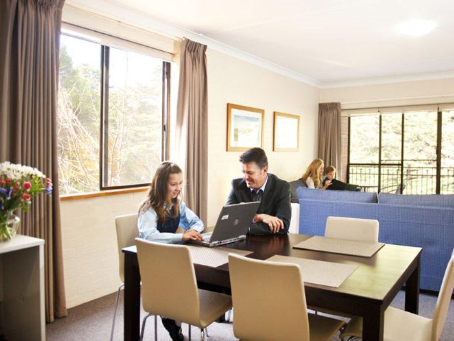 Oxley Court Serviced Apartments Canberra Ngoại thất bức ảnh